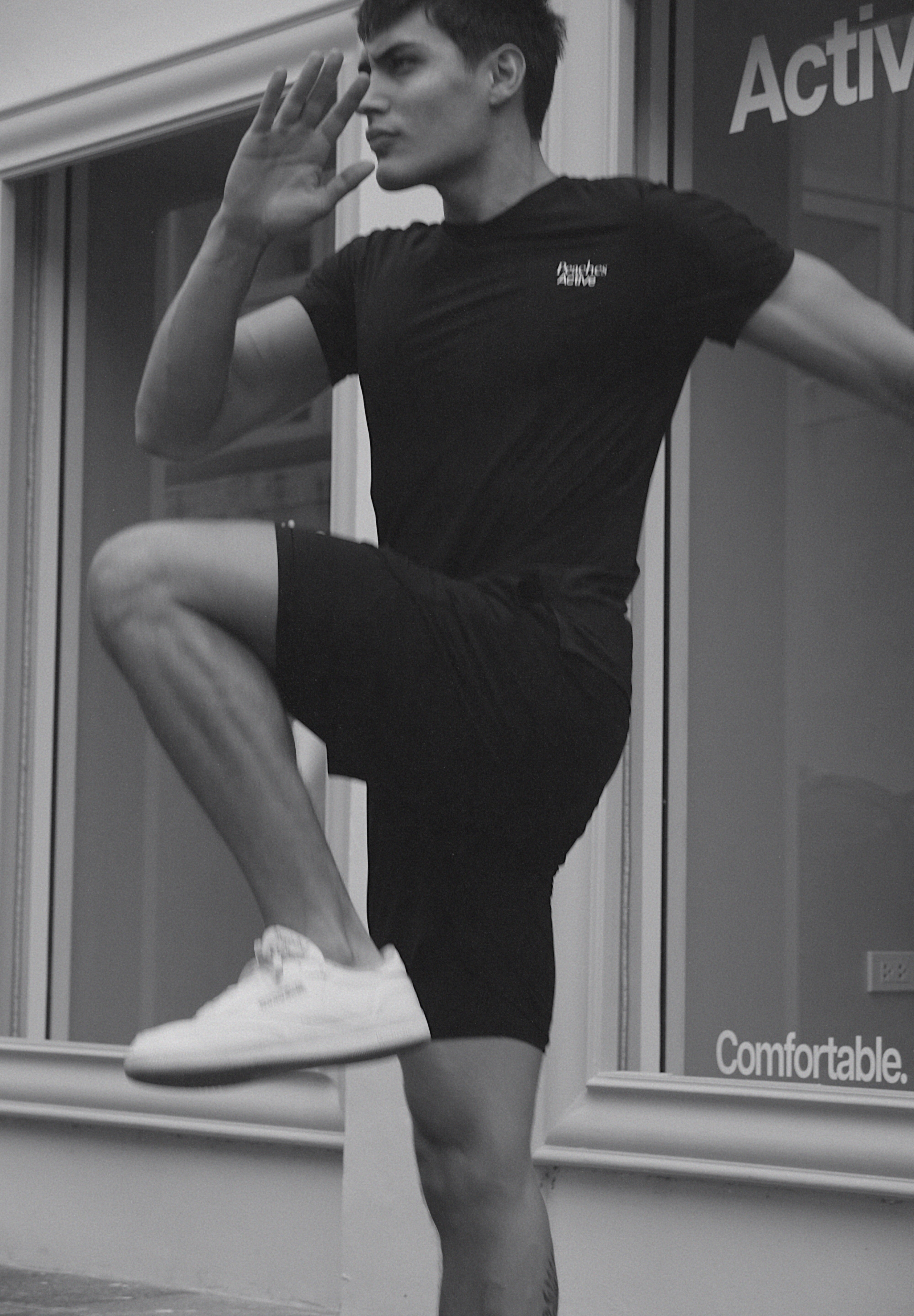 Peaches Men- Sport Crew Neck Tee