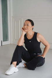 Flyaway UltraSculpt Cropped Top with Built-In Bra – Black Edition